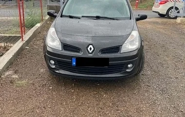 Nem stimmelt a rendszám, a rendőrök előállították a sofőrt