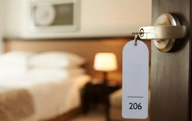 Az év első fele katasztrófa volt a kereskedelmi szálláshelyek számára