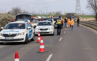 Tragikus baleset az útmentén