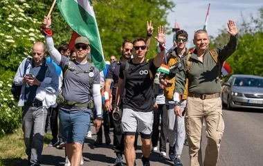 Átvállalja a Kölcsey Gimnázium kirúgott tanárainak perköltségét a TISZA Párt