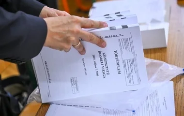 Zsaroló hackerek törtek be az érettségi rendszer adatbázisába