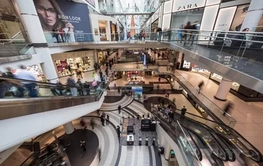 Lázár János szigorítaná a „plázastop”-ot!
