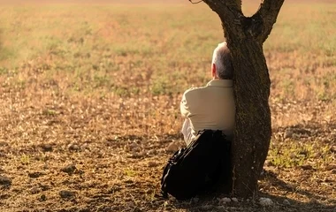 Százezrek halnak meg világszerte a magány miatt 