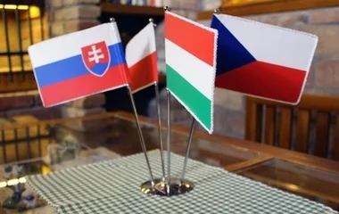 Eltérően látják a választási befolyásolás veszélyét a visegrádi országok