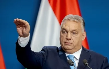 Fizetésemelést kaptak a kormánytagok