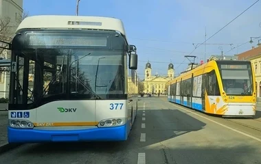 Rásegítő járatokkal segíti a DKV a yoUDay közönségét