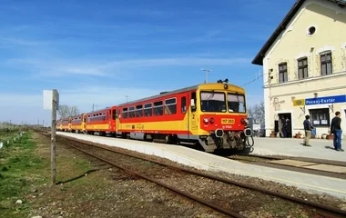 Tüntetés a 106-os vasútvonal bezárása ellen