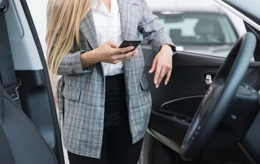 A közterületi parkolásért sem kell majd kényelmidíjat fizetni