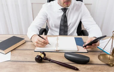 13. havi fizetést kaphatnak a bírósági dolgozók