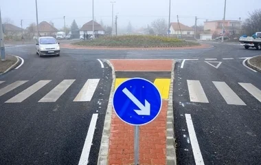 Közlekedésfejlesztés Debrecenben: Átadták a Mandolás utca II. ütemét