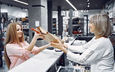 Emelkednek a kiskereskedelmi adósávok