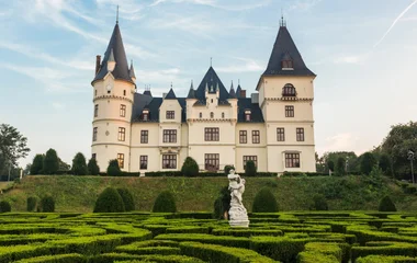 Csaknem ötvenmillió forintból szépül meg a tiszadobi Andrássy-kastély kertje.