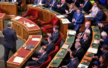 Rendkívüli ülésekkel zárja az Országgyűlés az évet a fővárosi segélyhitel miatt