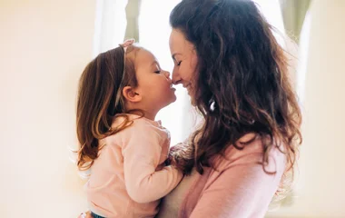 Jelentősen nőhet a kétgyermekes anyák nettó jövedelme januártól   