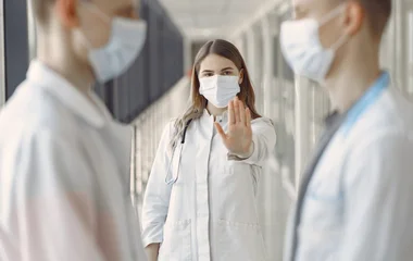 Kötelező a maszk a vármegye kórházaiban 