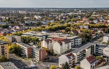 Eladhatják a belvárosi debreceni lakótömböt