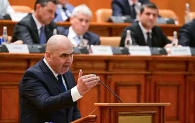 Megbukott a román kormány