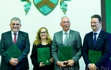 Stratégiai megállapodást kötött a Debreceni Egyetem és a MAGYOSZ