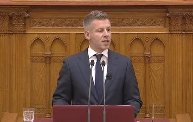 Romeltakarításról” beszélt Magyar Péter