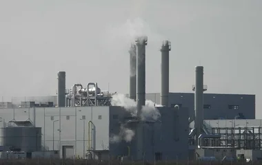 Felfüggeszttte és megbírságolta a hatóság a Semcorpot