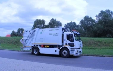 Korábban érkeznek a kukásautók