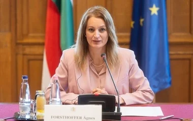 Egy aláírás már megvan az Alaptörvény 17. módosításához