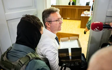 Három hónappal hosszabbítaná meg az ügyészség Hankó Balázs letartóztatását