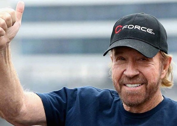 Magyarországra látogat Chuck Norris