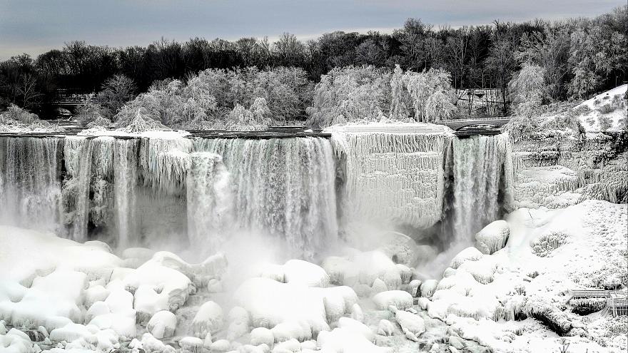 A Niagara-vízesés is befagyott