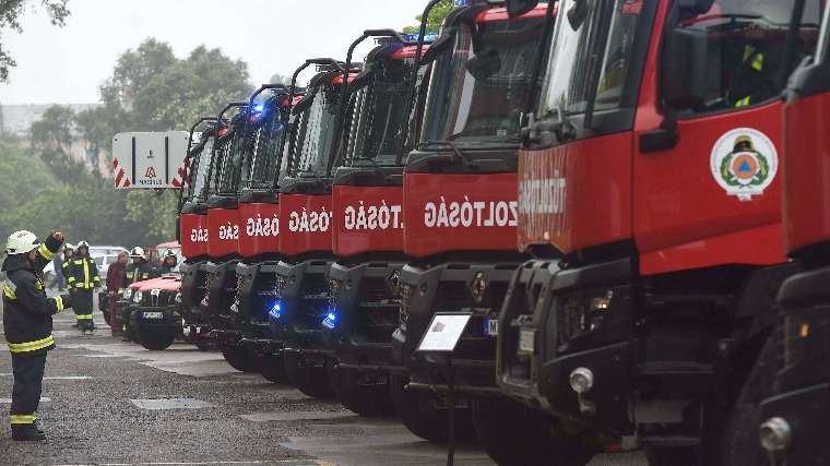 Huszonhat új tűzoltóautót kapott a katasztrófavédelem