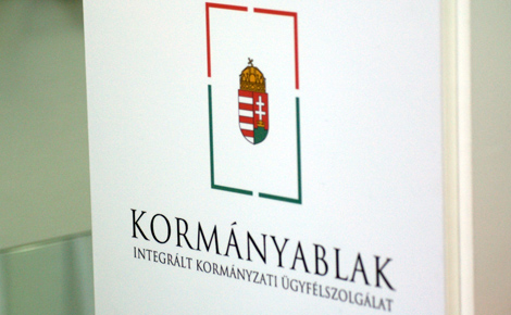 Csak időponttal rendelkezőket fogadnak a kormányablakok és okmányirodák