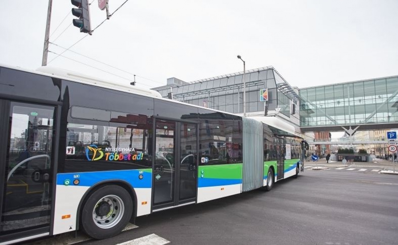 Hétfőtől nyári menetrend szerint közlekednek a buszok