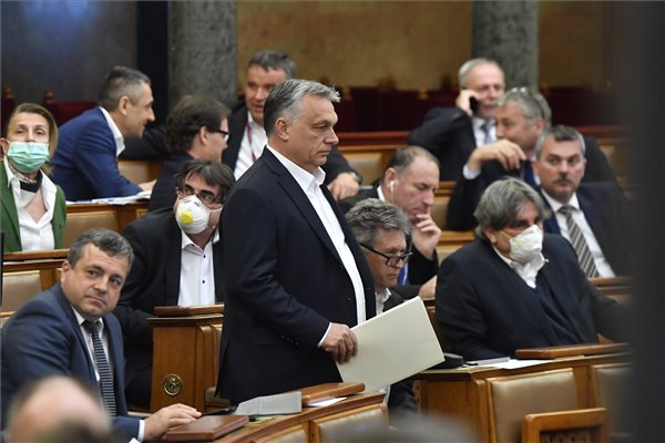 Elfogadta a védekezésről szóló törvényt a parlament