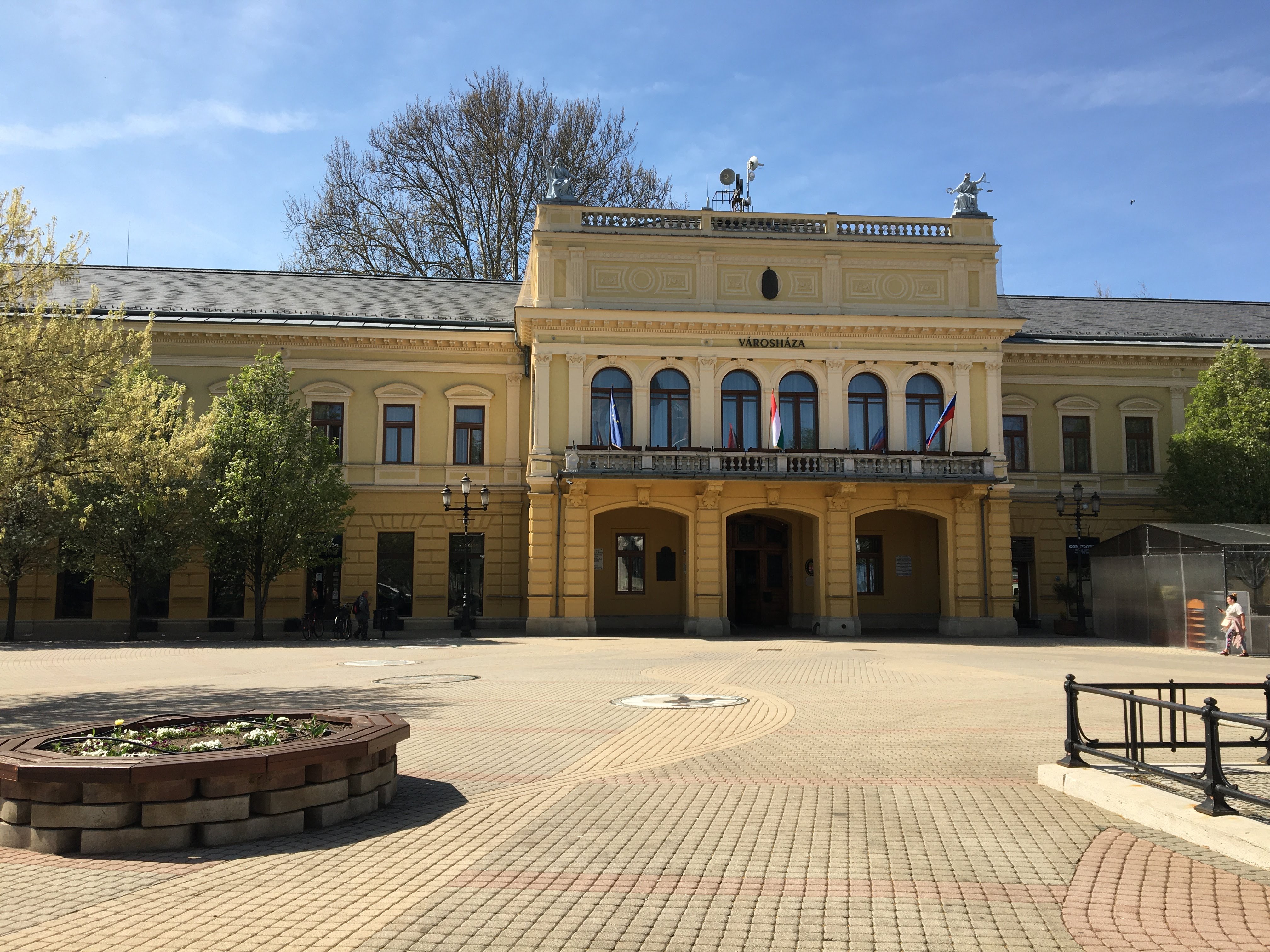 Hétfőtől enyhül a szigor városunkban