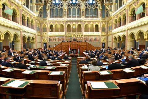 A veszélyhelyzet meghosszabbításáról dönt ma az Országgyűlés