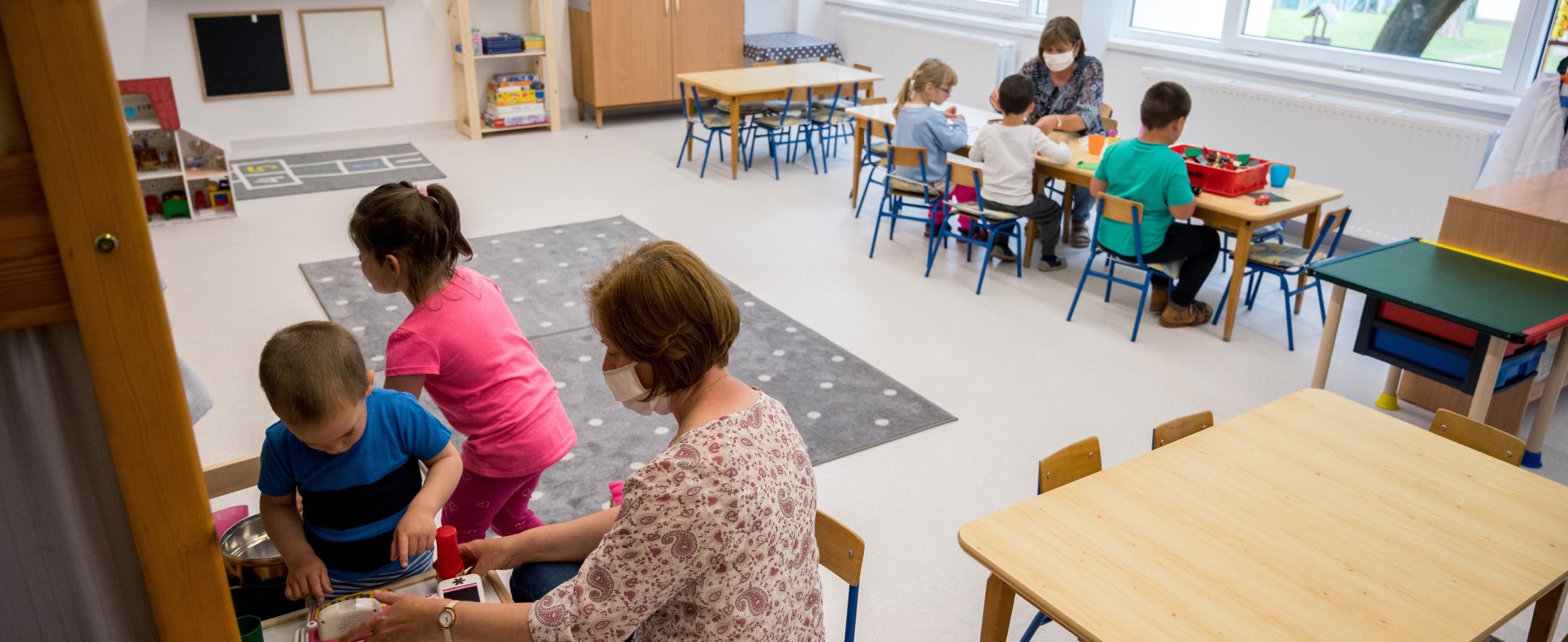 Lesz gyermekfelügyelet hétfőtől a nyíregyházi óvodákban, iskolákban is