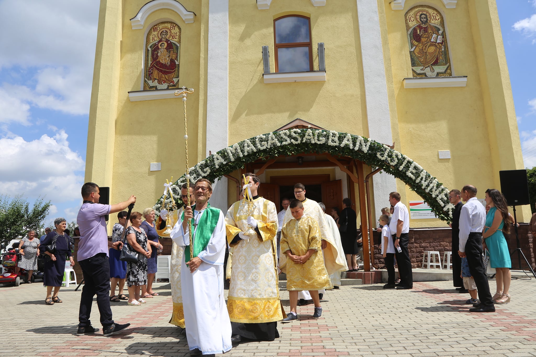 Újraszentelték a felújított görögkatolikus templomot Bökönyben