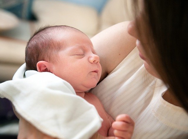 Koraszülött kislány izzasztotta meg a vásárosnaményi mentőket