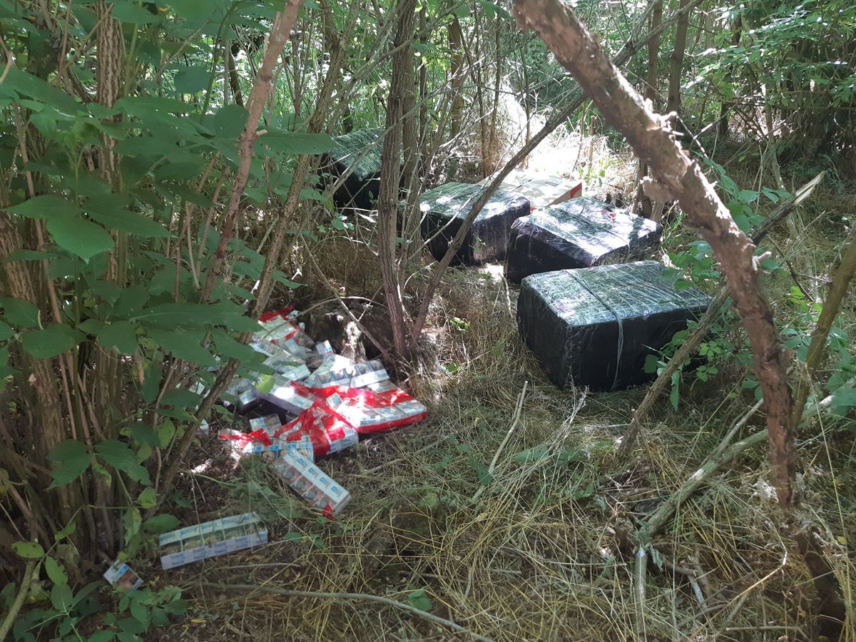 Csempészett cigarettát foglaltak le a kölcsei rendőrök