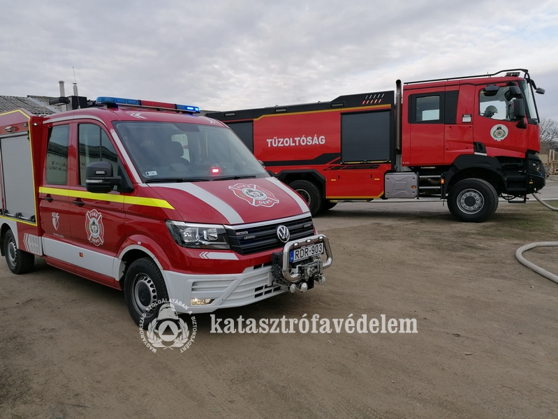 Több tűzesetehez is riasztották tegnap megyénk tűzoltóit