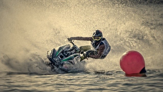 Jet-skikkel telik meg a Leveleki-tó