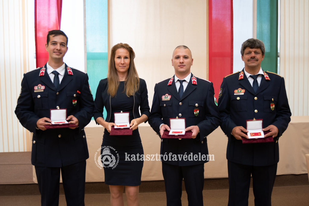 Bővül a megyei katasztrófavédelem tiszti kara