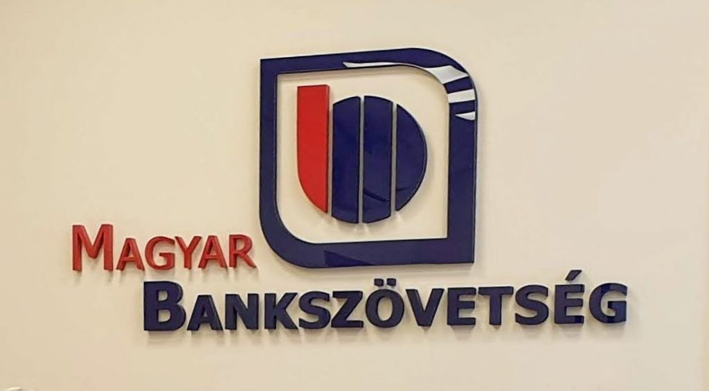 A bankszövetség tiltakozik a visszamenőleges kamatcsökkentés ellen