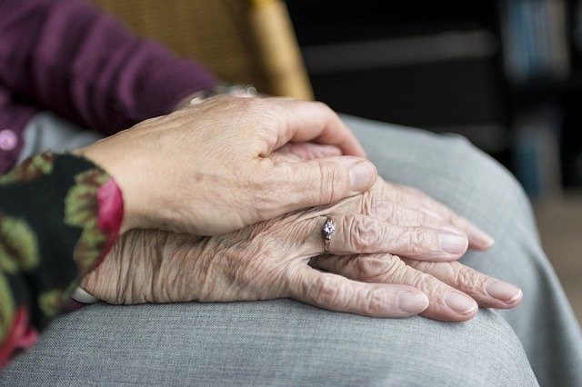 Szigorítja a főváros az idősotthonokra vonatkozó szabályokat