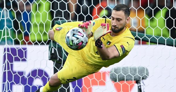 Neuert megelőzve Donnarumma az év kapusa