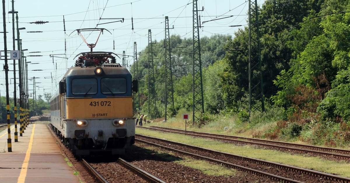 Ünnepi menetrend szerint járnak majd a vonatok és a buszok 