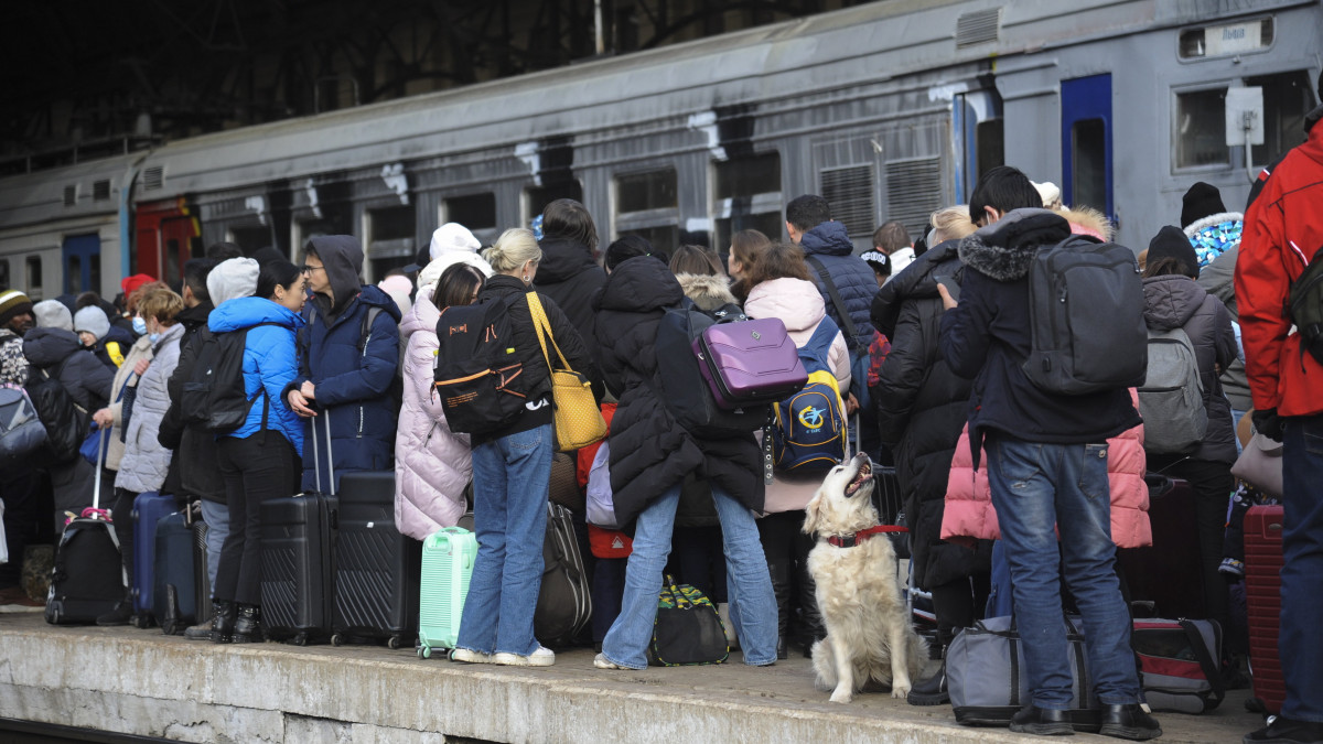 Több mint 9 ezren érkeztek kedden Ukrajnából