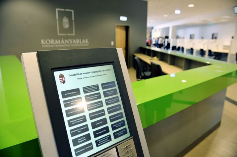 Már a kormányablakokban is lehet kérelmezni a menedékes státuszt