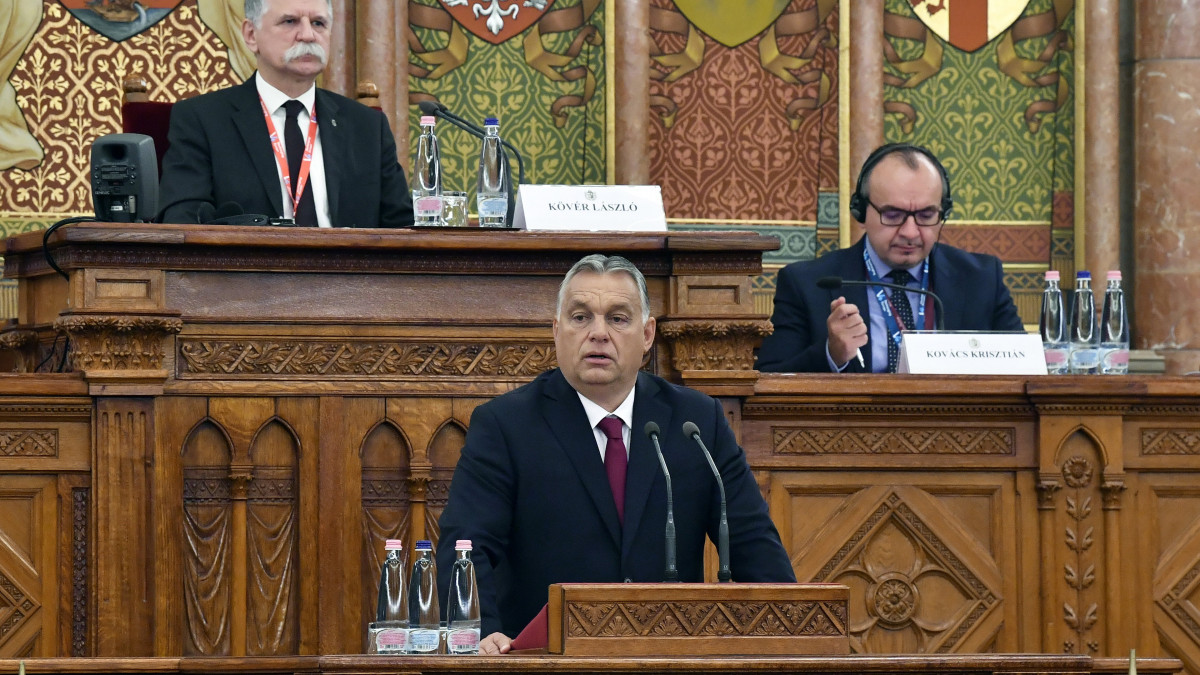 Orbán Viktor szerint ez az évtized a veszélyek, a bizonytalanság és a háborúk kora lesz