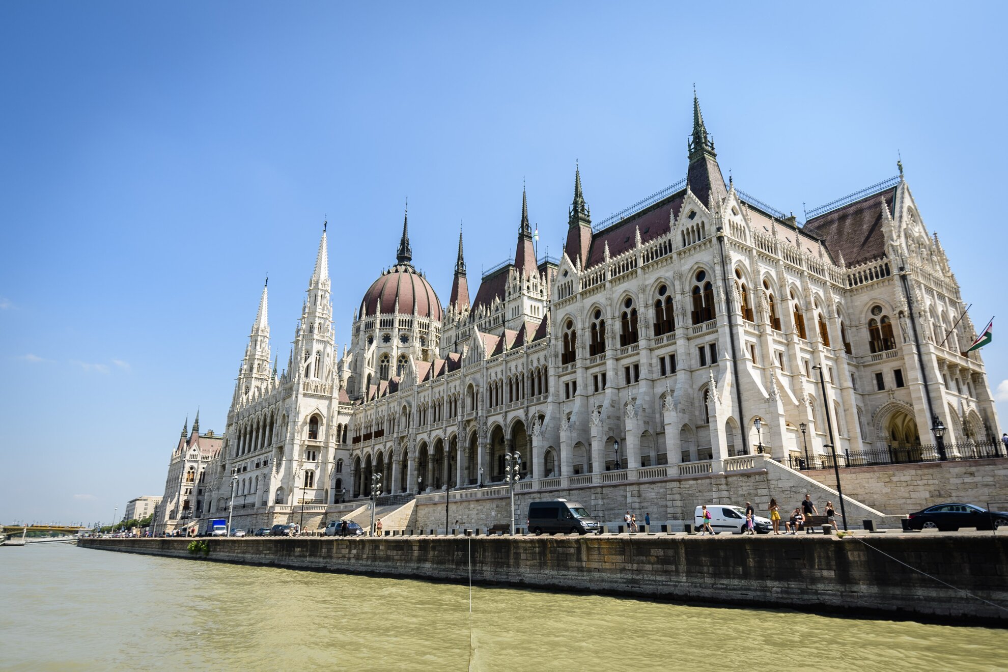 Megkezdi az őszi ülésszakot a parlament